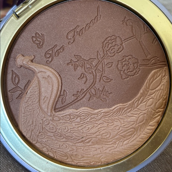 Too Faced Natural Lust Bronzer 🦚 - Picture 4 of 5
